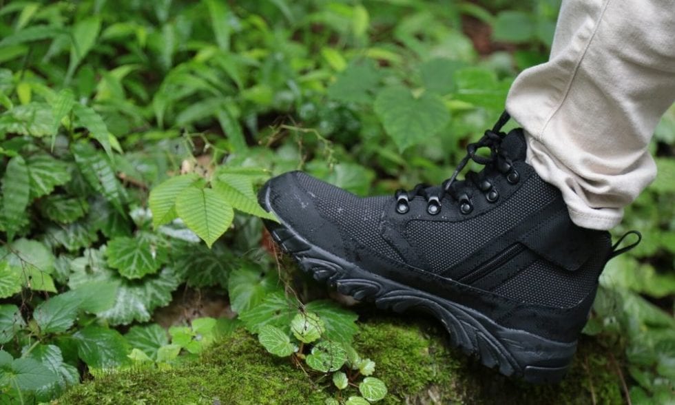 How to Choose the Right Hiking Boots Waterproof MultiFunctional Boots