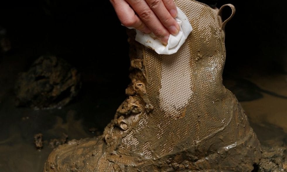 how to clean carhartt boots