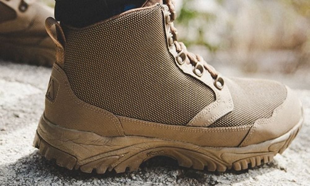 How to Style Hiking Boots for Fall